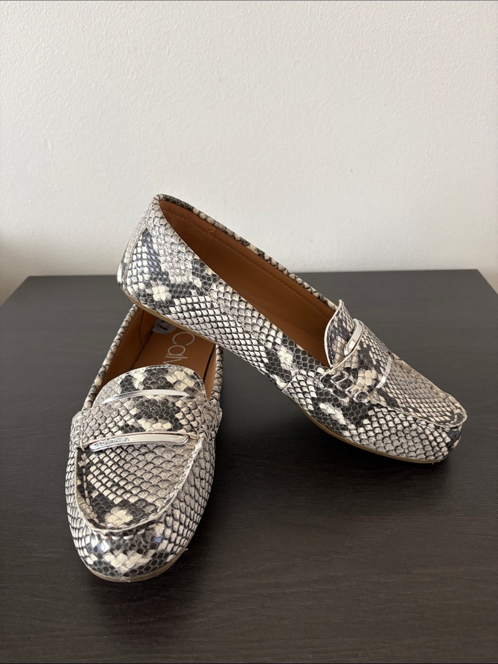 Women’s Calvin Klein Snake-Print Loafers - Size 7.5 - Picture 1 of 8